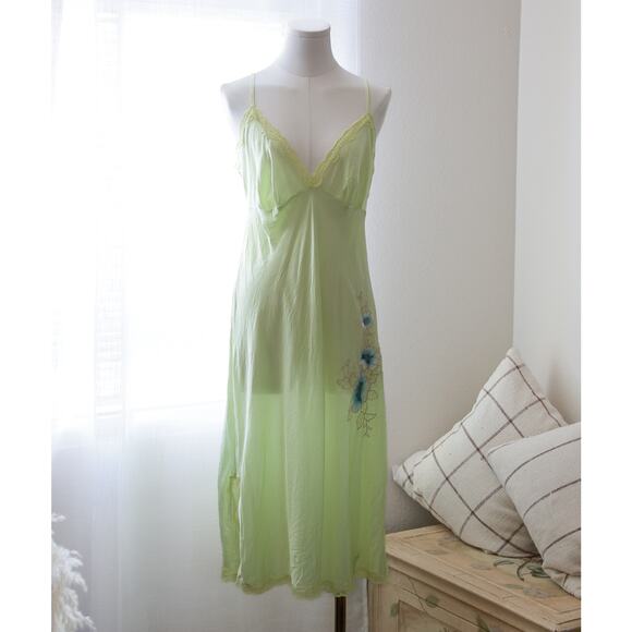 Victoria's secret Silk Fairy embroidery slip size M